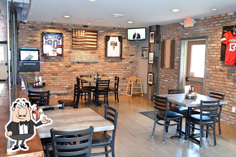 Icons Sports Bar & Grill in New Fairfield Restaurant menu and reviews