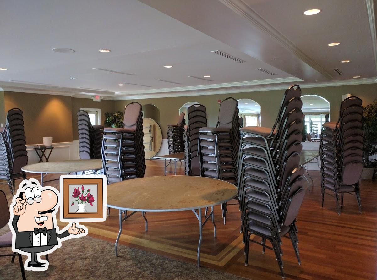 Fountains Golf & Banquet in Clarkston Restaurant menu and reviews