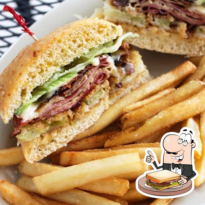 Vinnie's Caddyshack Bar and Grill, 3217 Ridgelake Dr in Metairie