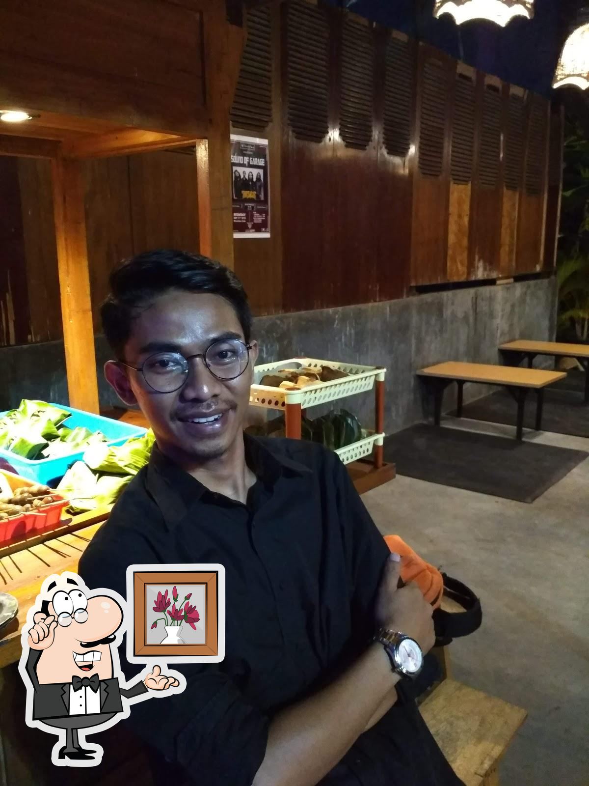 Angkringan Tanaga cafe, Purbalingga, J983+Q5G - Restaurant reviews