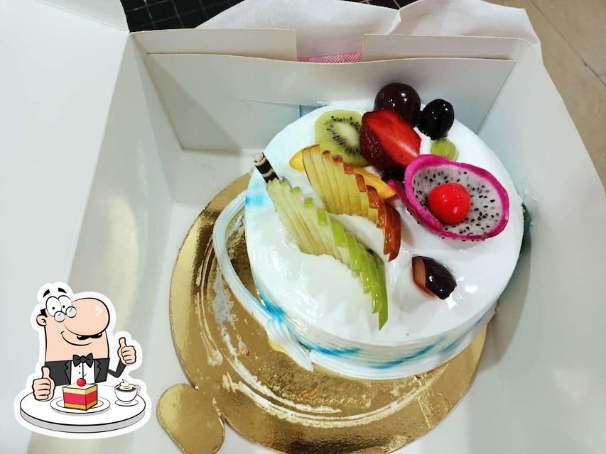 Cup Cakes-Birthday cake-Anniversary cakes Tasty-cakes-eclairs-bakery-yummy-beautiful-customized-  Fun-colorful-creamy-ca… | Bake and shake, No bake cake, Eclair cake