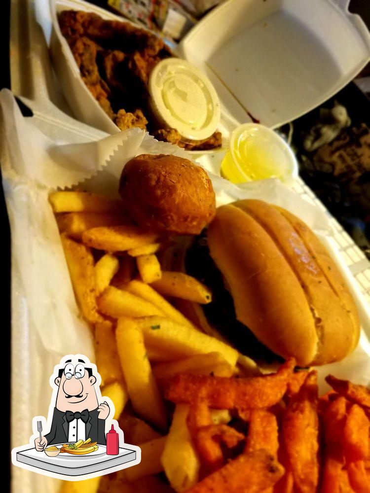 Tiger Paw Grill and Daiquiris, 13711 Coursey Blvd in Baton Rouge