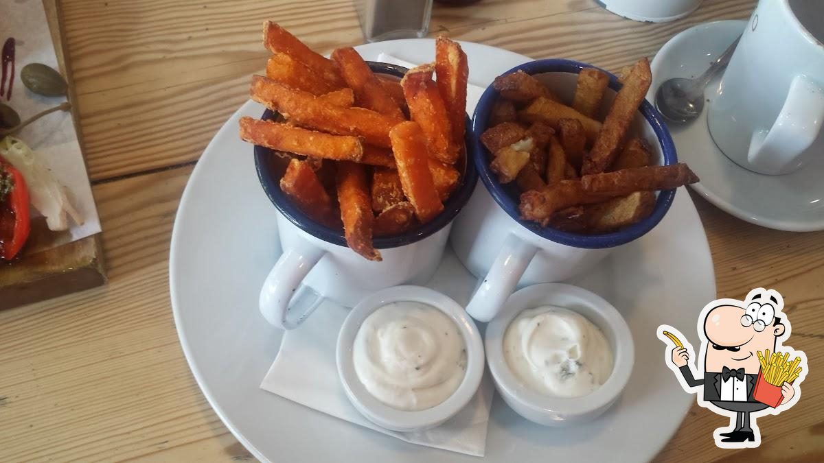 Daisy's in the Park in Pinner Restaurant reviews