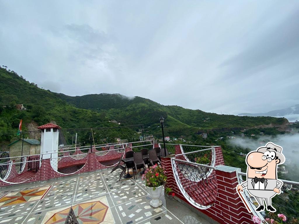 Winsum Hill Solan, Solan - Restaurant menu, prices and reviews