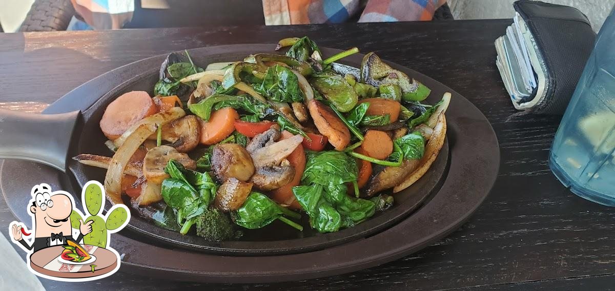 Plaza Azteca Mexican Restaurant · Methuen, 552 Broadway in Methuen