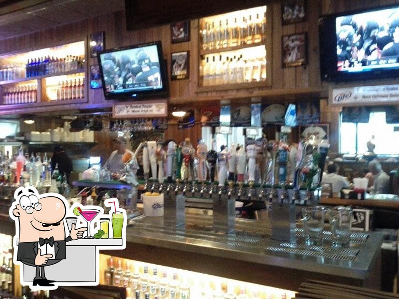 Miller's Ale House in Naples Restaurant menu and reviews