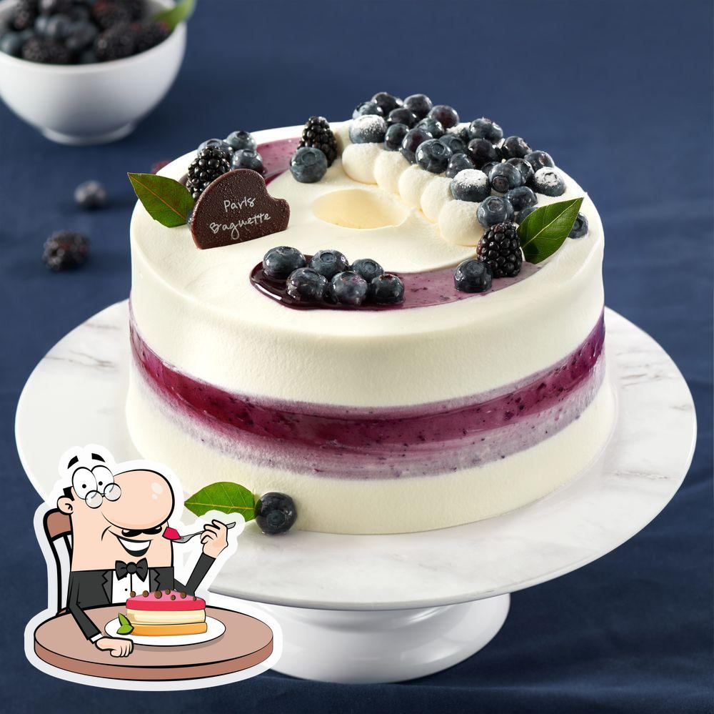 Greek yogurt cake w/butter cream frosting Recipe by Reemol Bony - Cookpad