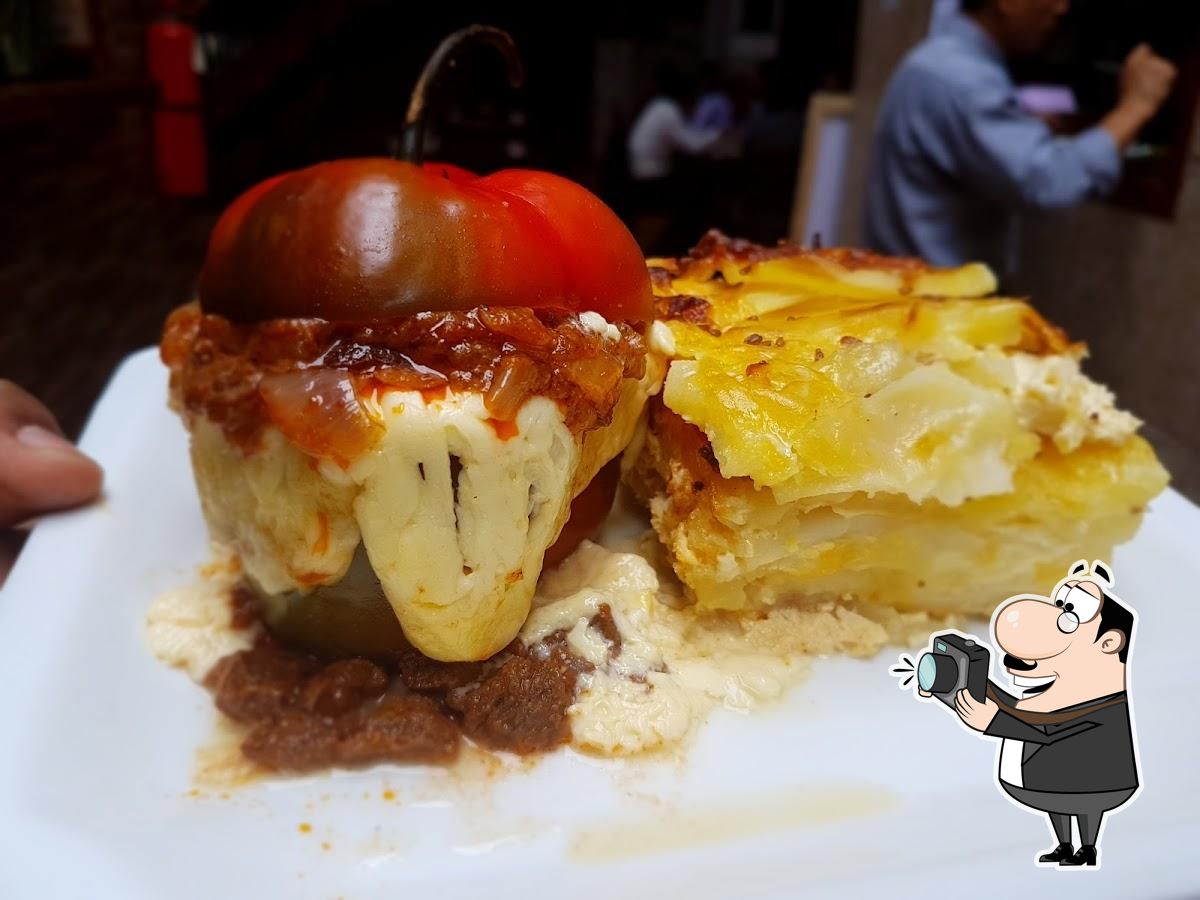 rocoto relleno con pastel de papas – Foto de Quepay - Taberna