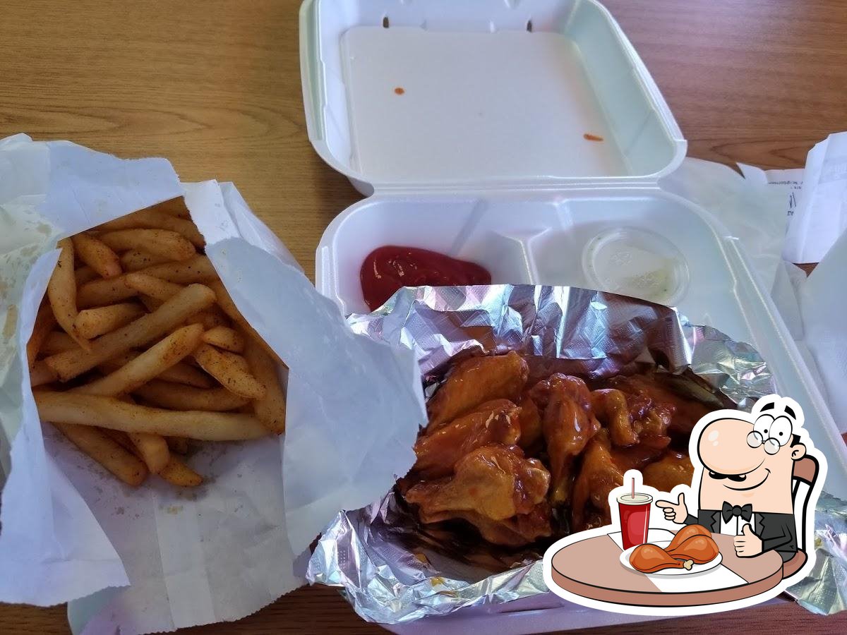 Wing Town, 13 Samford Ave in Opelika Restaurant menu and reviews