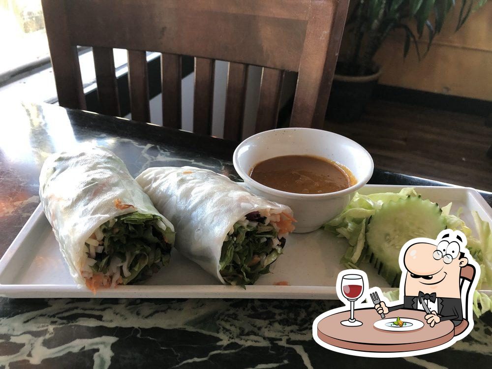 June's Asian Kitchen in Sisters Restaurant reviews