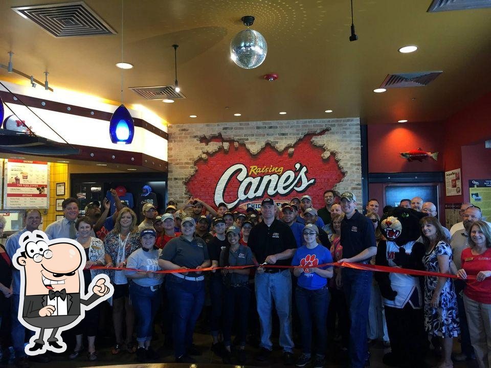 Raising Cane's Chicken Fingers, 1501 Hewitt Dr in Waco Restaurant