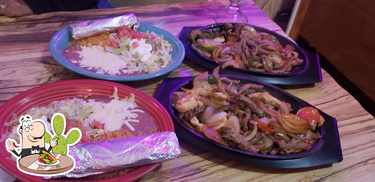 El Loro Mexican Restaurant in Coon Rapids Restaurant menu and reviews