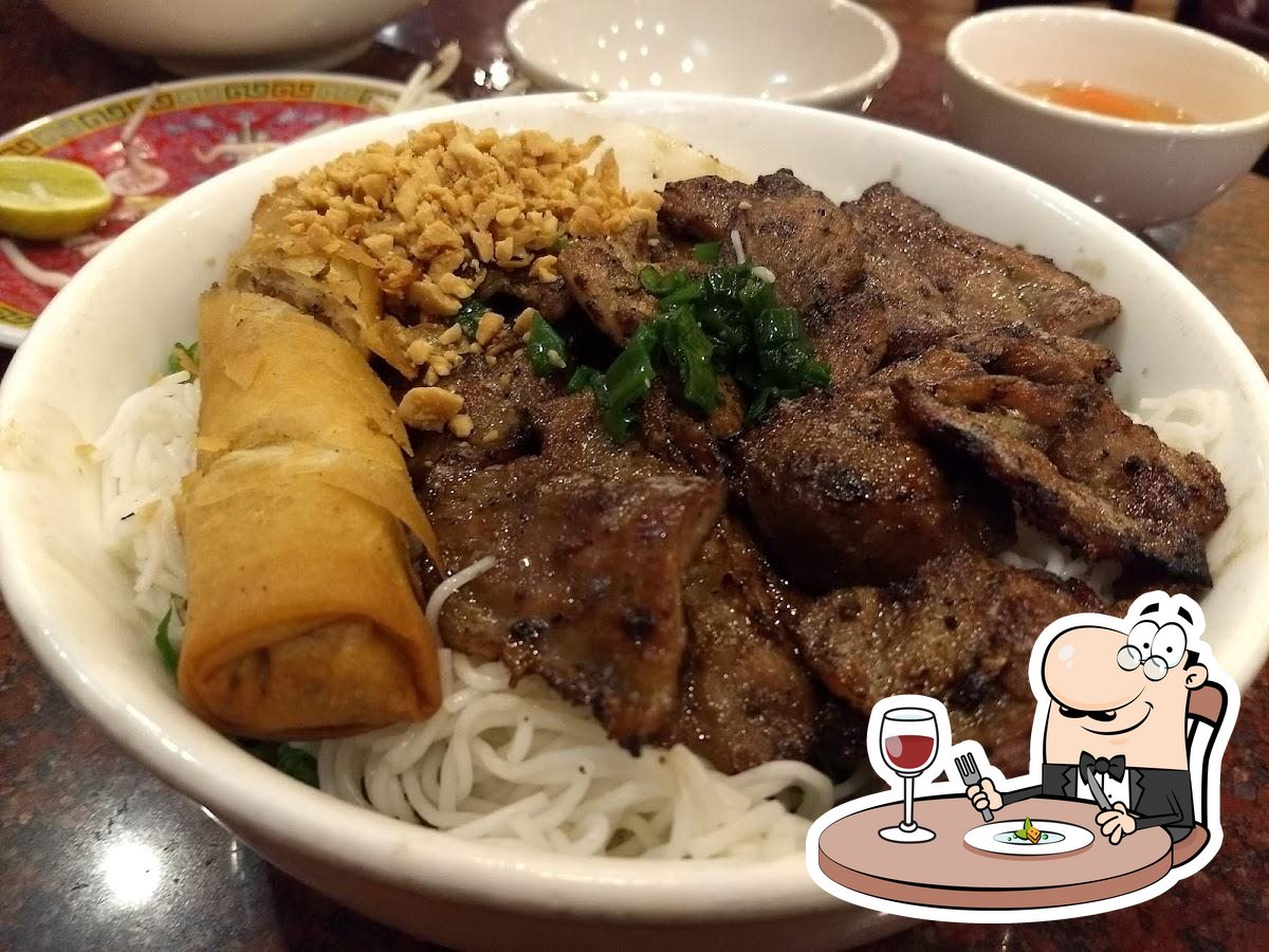 Thiên Long Restaurant, 3005 Silver Creek Rd STE 138 in San Jose