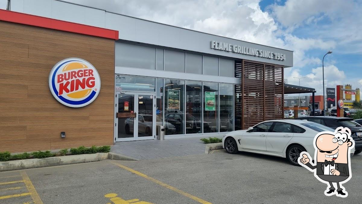 Burger King restaurant, Kosovo, Magjistralja PrishtinëShkup km 6