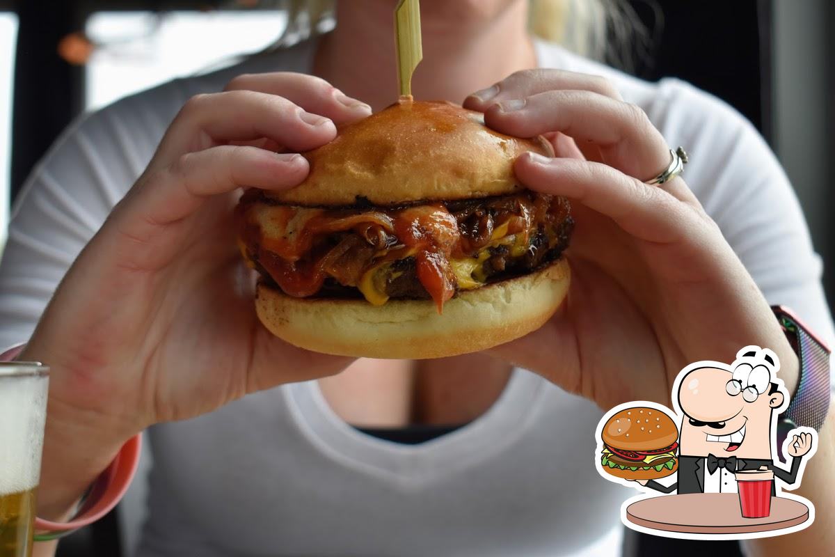The Twelve Bar Lounge in Peoria Heights Restaurant menu and reviews