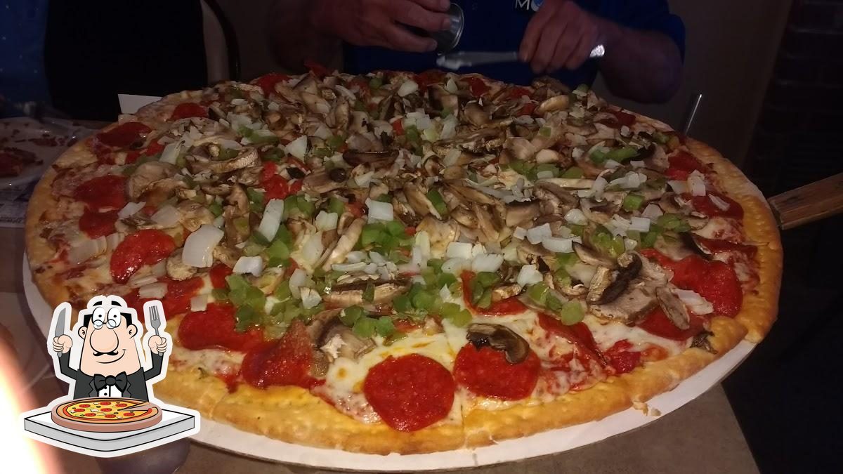 Brownie's House of Pizza in Tecumseh Restaurant menu and reviews