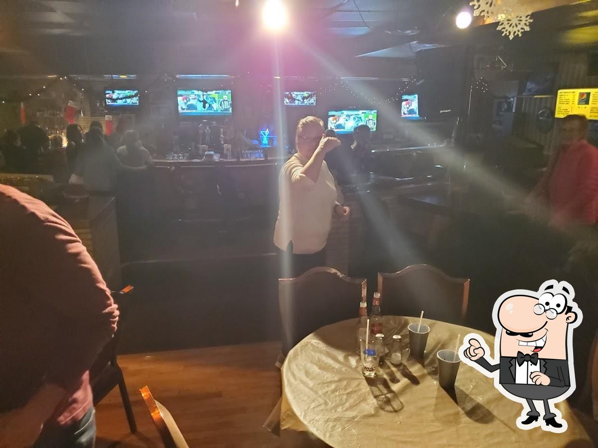 Endzone Sports Bar & Grill in Delavan Restaurant reviews