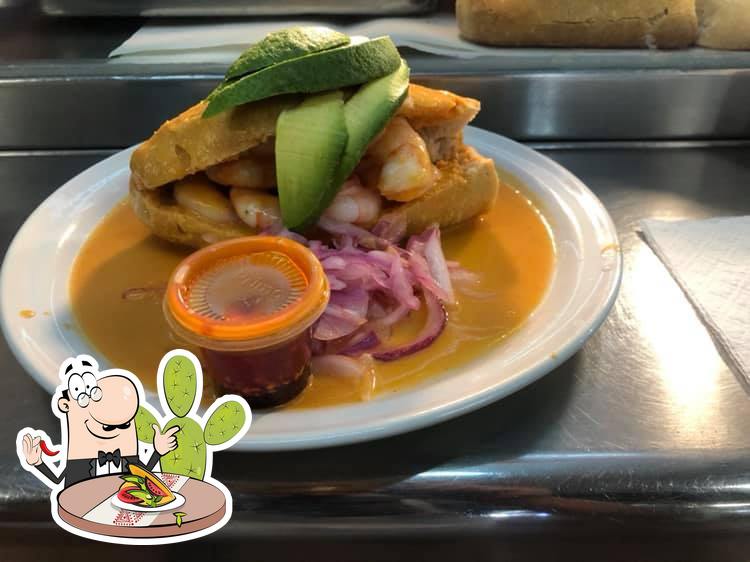 Tortas ahogadas enriques restaurant, Guadalajara, C. Gigantes 534