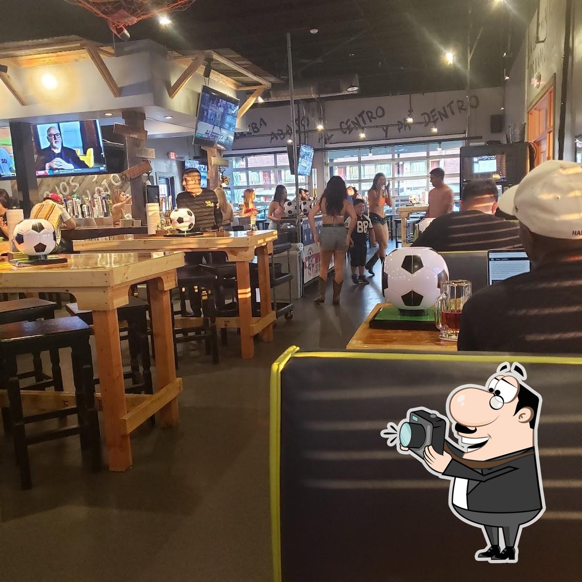 Pub y bar Ojos Locos Sports Cantina - South Fort Worth, Fort Worth -  Opiniones del restaurante