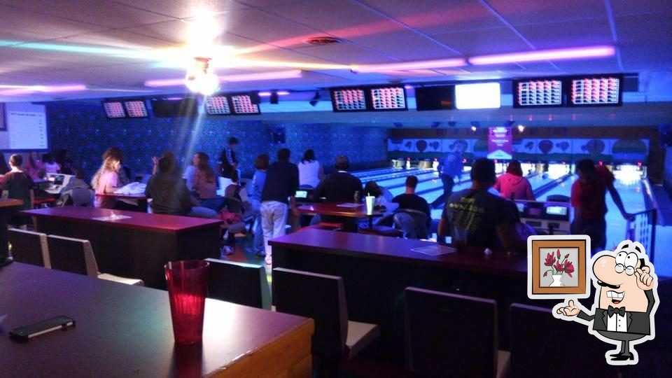 PO's Pub & Grill at Pollards Bowl in Versailles Restaurant menu and