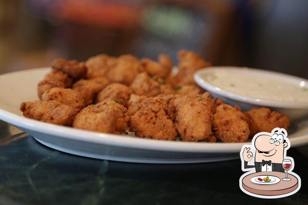 Dirty Dick's Crab House Nags Head, 2407 S Croatan Hwy in Nags Head