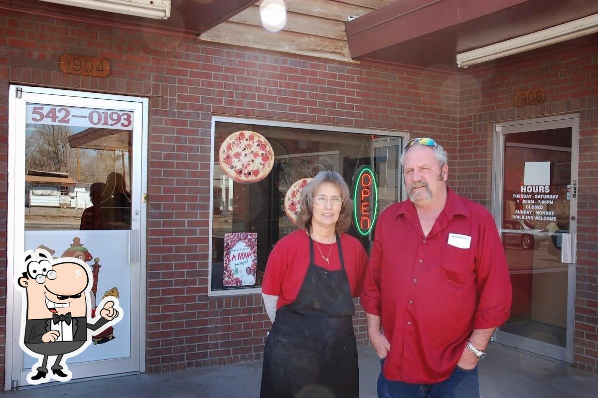 Pizza King, 26 W Hahns Peak Ave in Pueblo West Restaurant menu and reviews