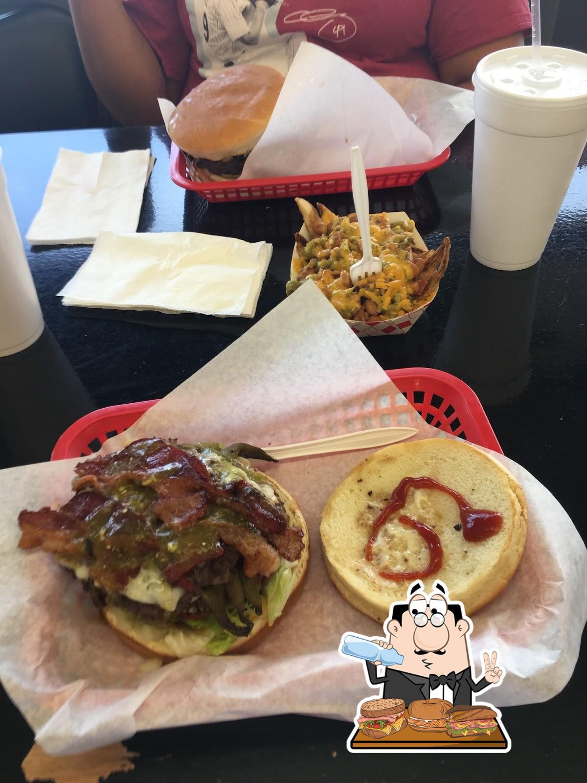 PAPA BURGERS, El Paso - 2066 Wedgewood Dr - Photos & Restaurant