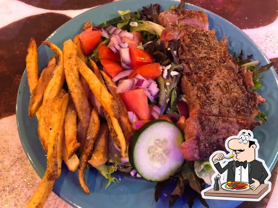 The Tipsy Cow Cocktail Bar & Eats in Leetonia Restaurant reviews