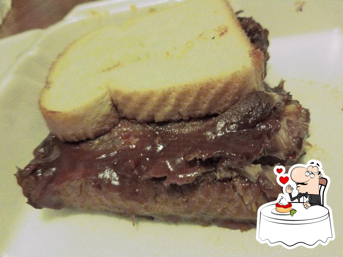 Tom's B.B.Q & Grill in Toledo Restaurant menu and reviews