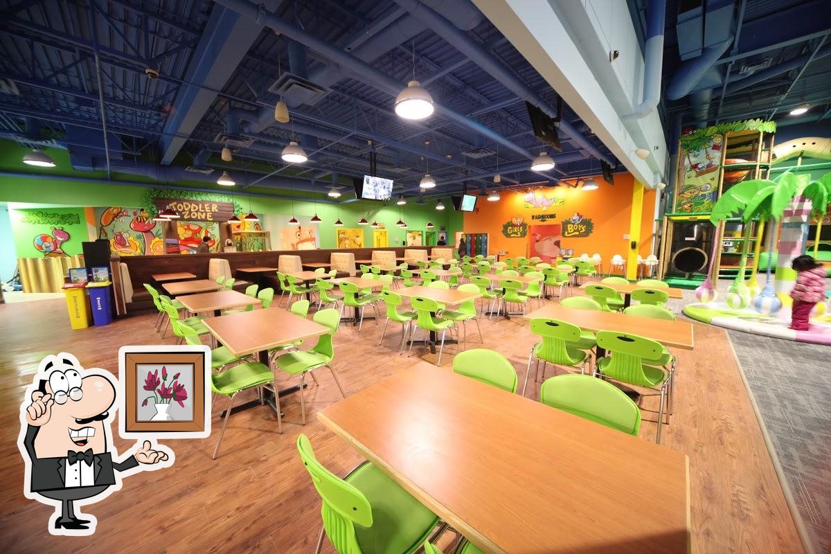 Treehouse Indoor Playground North Calgary In Calgary Restaurant Reviews   R968 Interior Treehouse Indoor Playground North Calgary 