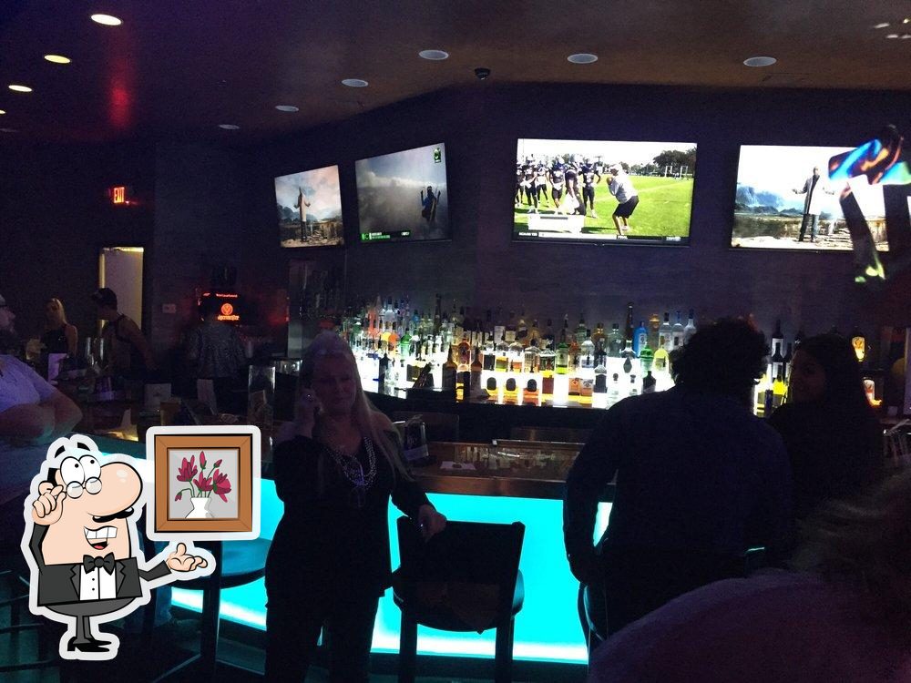 TopSpin Karaoke & Sports Grill