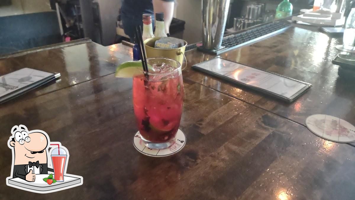 Martini Pete's in Grafton Restaurant menu and reviews