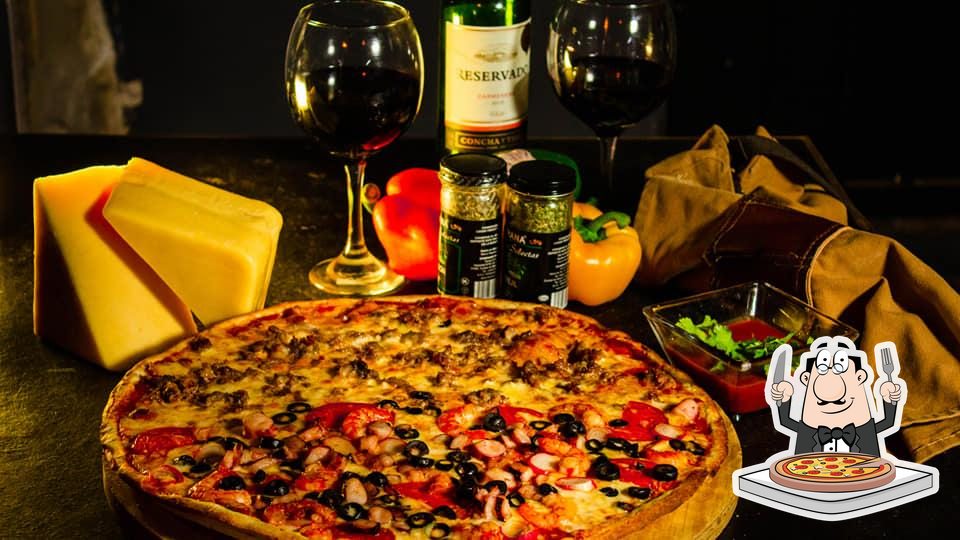 Wax Pizza restaurant, Zitácuaro, frente a los condominios cuanicuti