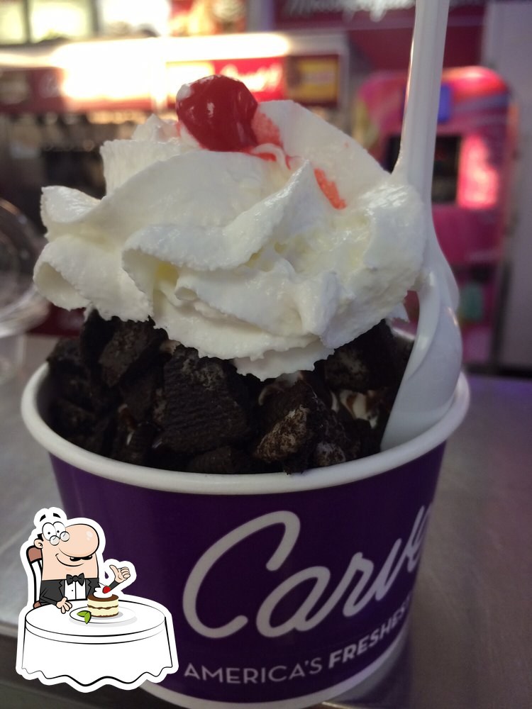 Carvel, 998 Hicksville Rd in Massapequa Restaurant menu and reviews