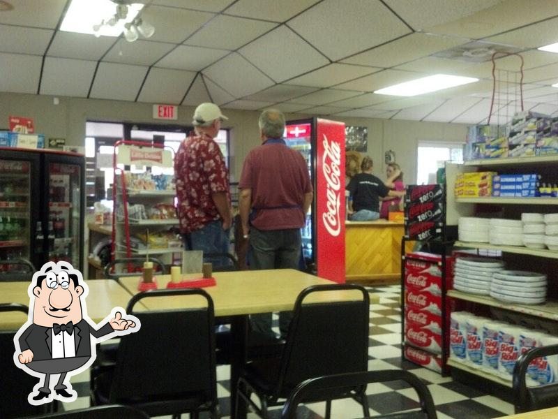 Kendall's Kountry Meat Market in Hobbs Restaurant menu and reviews