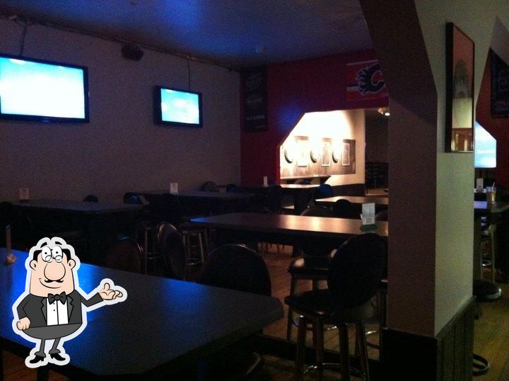 Mug Shotz Sports Bar & Grill in Calgary Restaurant menu and reviews