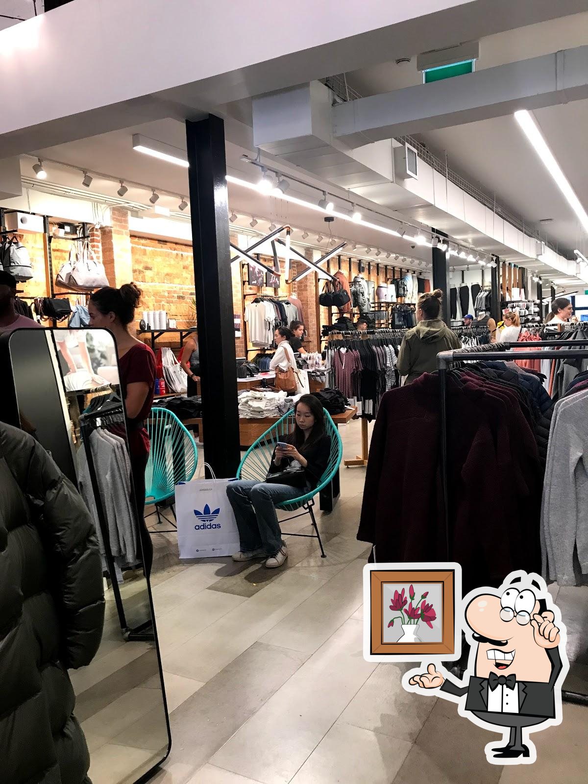 lululemon-in-toronto-restaurant-reviews