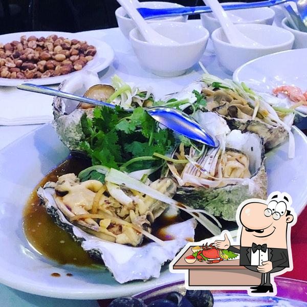 Jade Harbor Chinese Seafood Restaurant, 6836 Bustleton Ave in