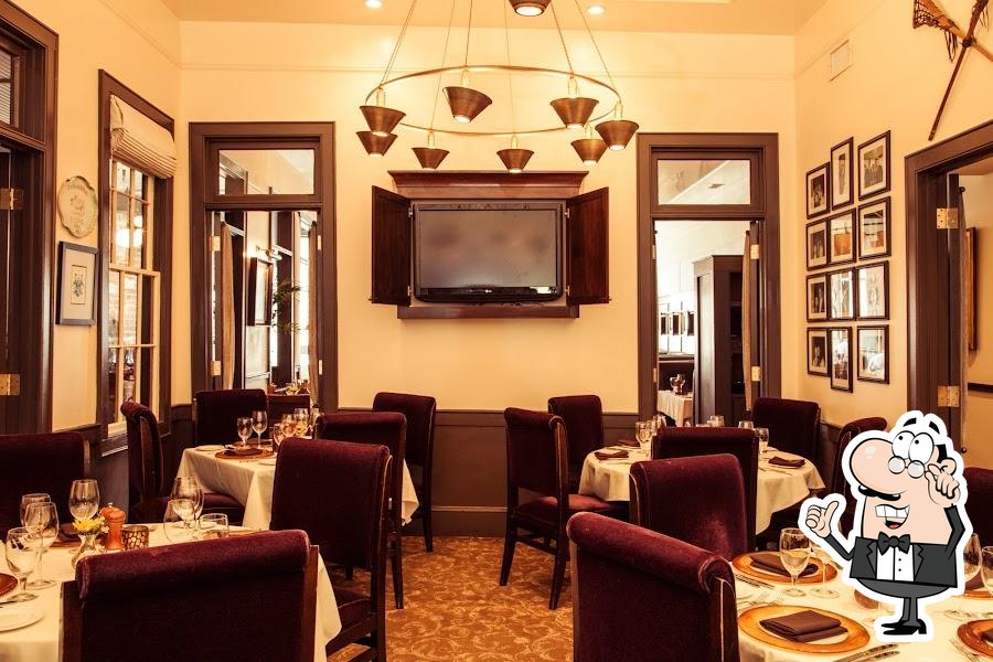 Halls Chophouse, 434 King St in Charleston Restaurant menu and reviews