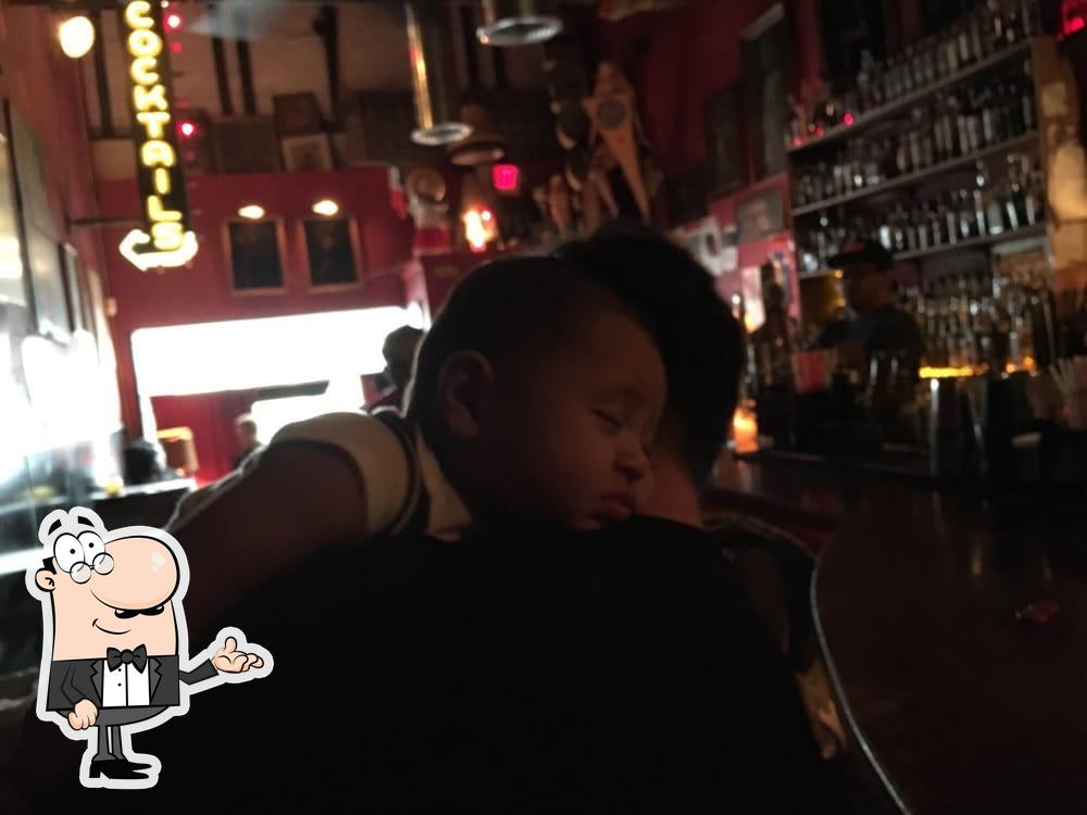 Poison Girl in Houston Restaurant menu and reviews