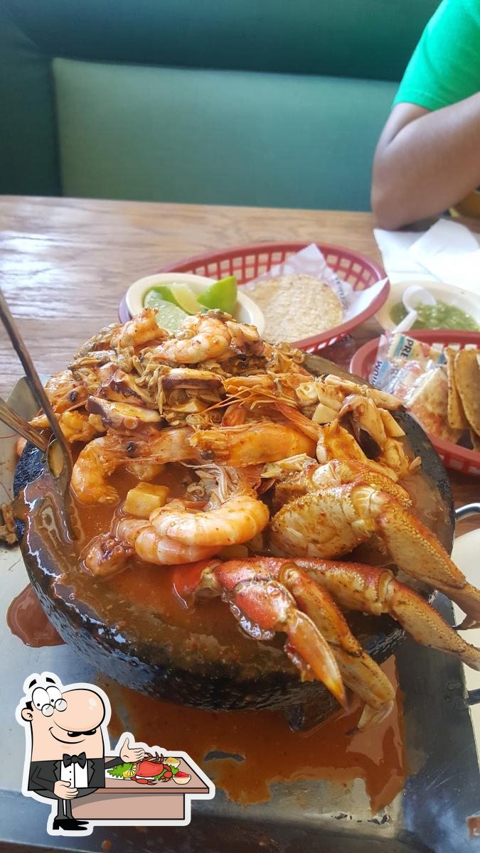 MAriscos Bienvendios A Su Vitamina! in Compton - Restaurant reviews