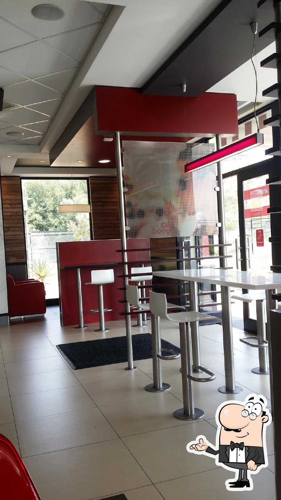 KFC Constantia Kloof restaurant, Roodepoort, 14th Ave District Shopping