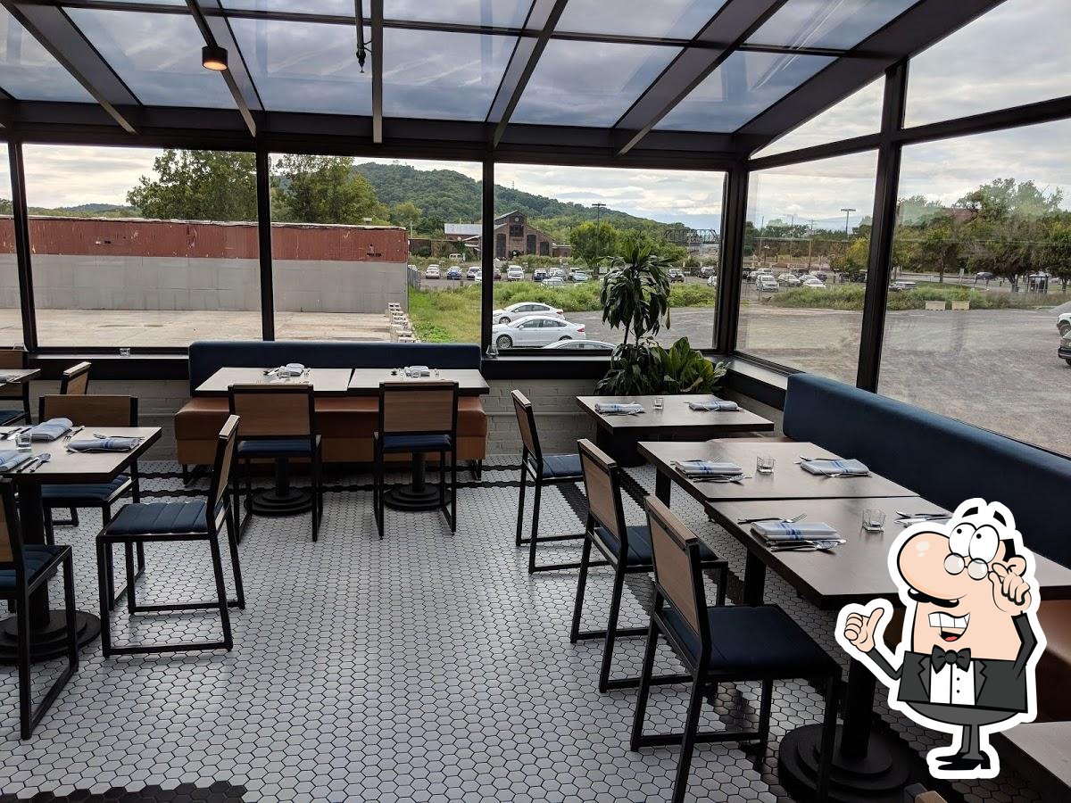 The Wick Restaurant and Lobby bar in Hudson Restaurant reviews