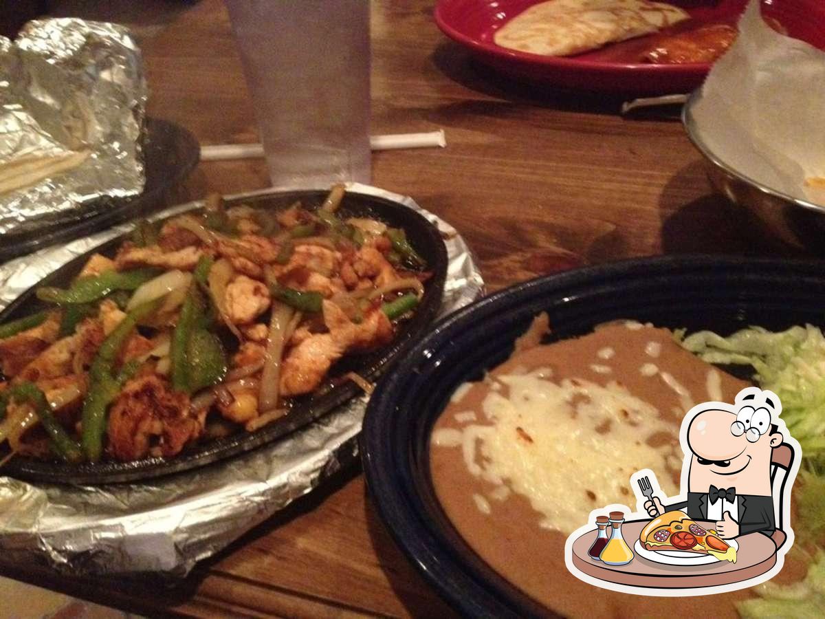 Los Tres Magueyes, 10120 Green Level Church Road in Cary - Restaurant ...