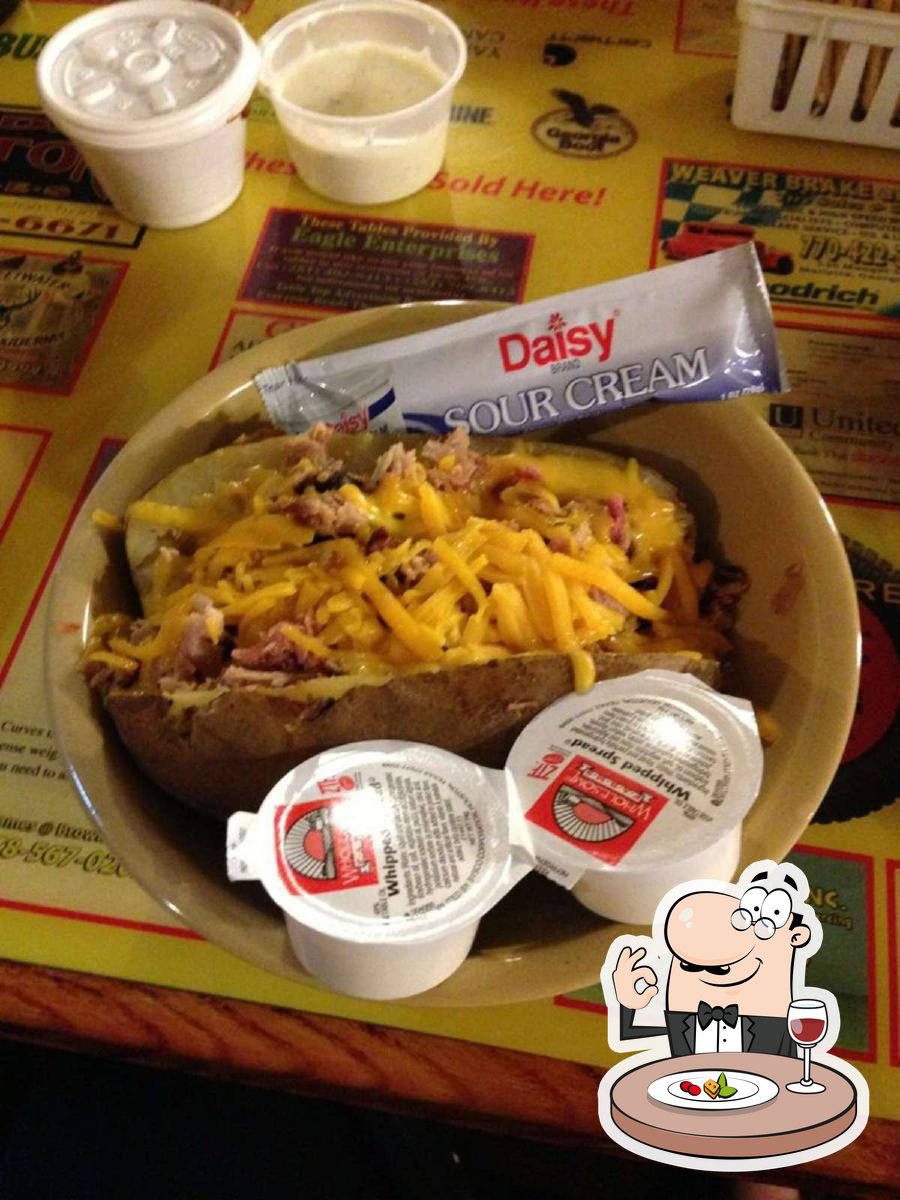 Collett Country Store and Johnny's BBQ in Powder Springs Restaurant