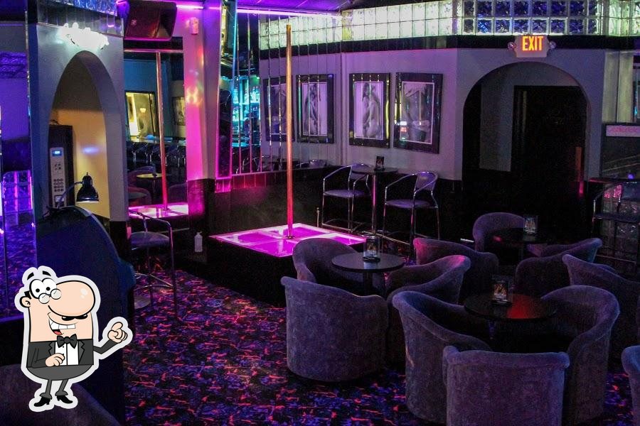 Centerfolds Gentlemen's Club in Greensboro - Restaurant menu and reviews