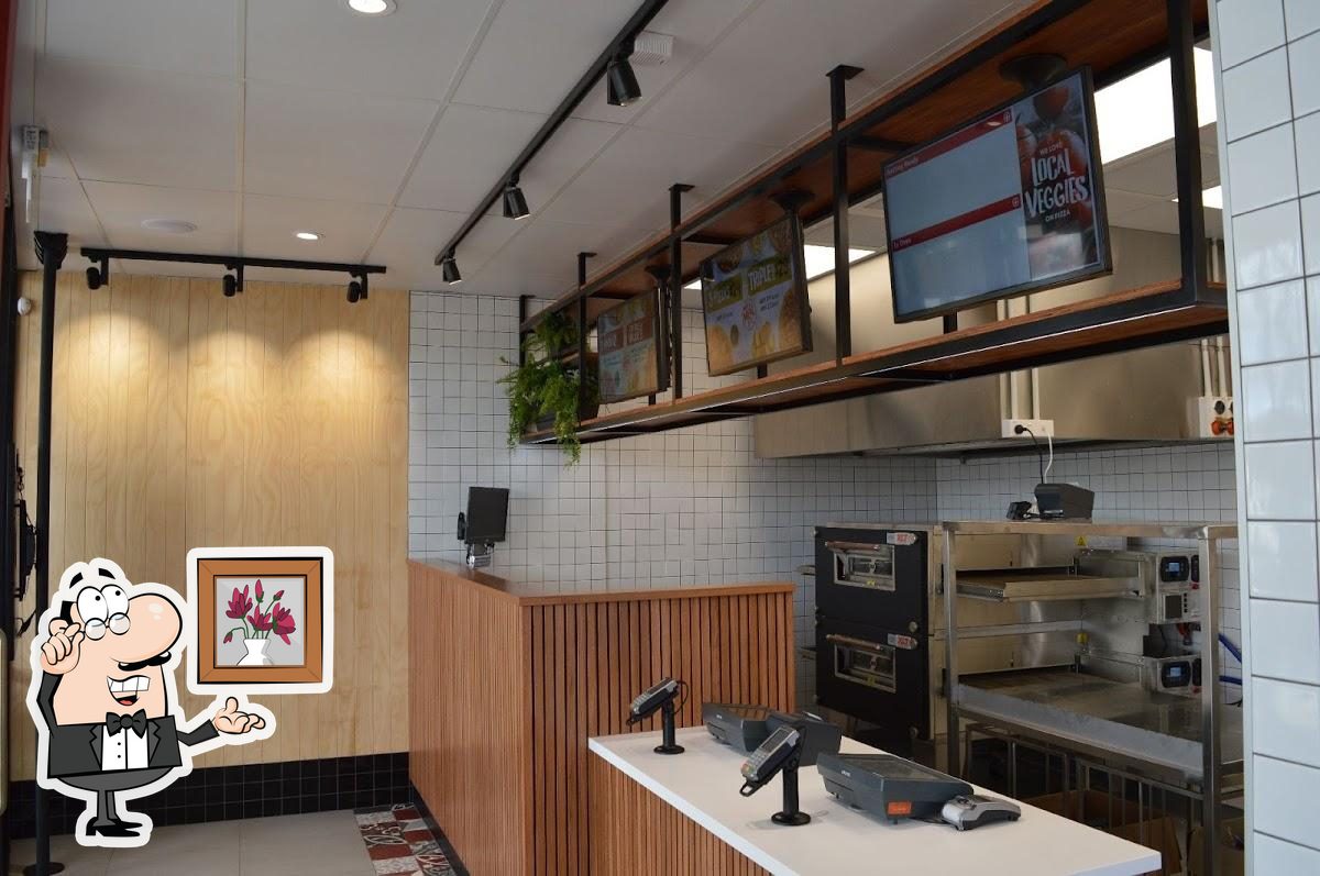 Pizza Hut Te Ngae, 556 Te Ngae Rd in Rotorua Restaurant menu and reviews