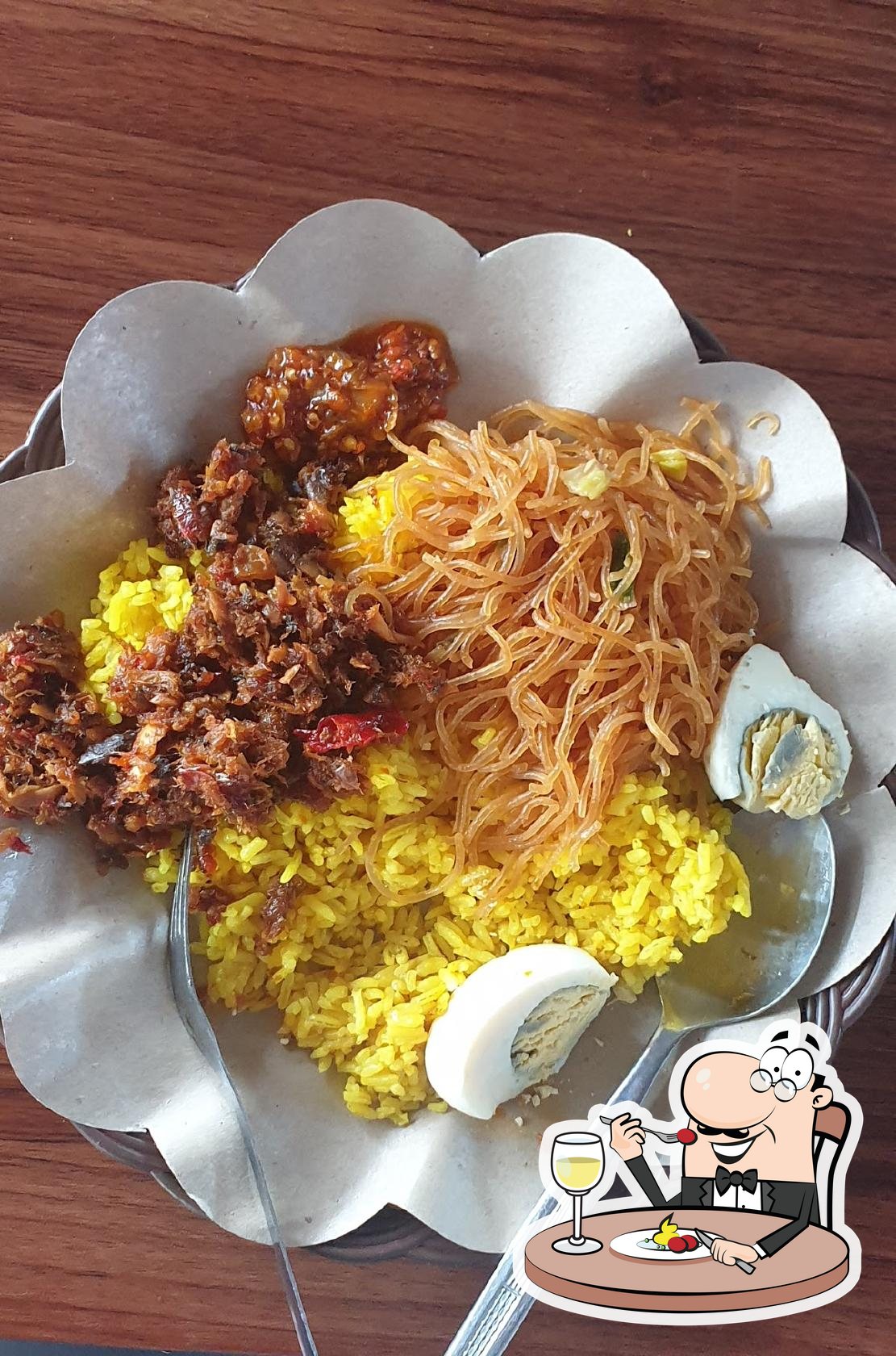 Rumah Makan Simpang Tiga restaurant, Makassar - Restaurant reviews