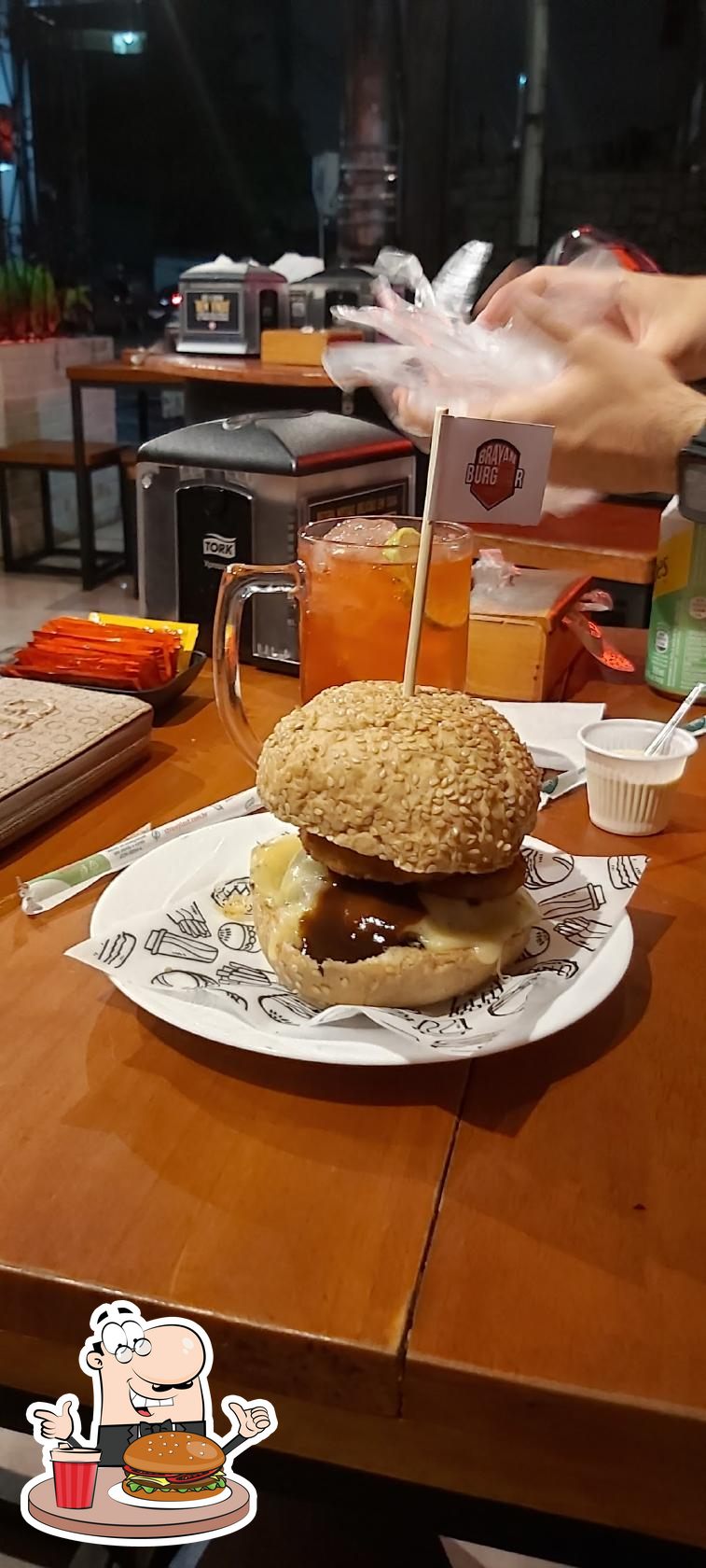 Brayan Burger - Parquelândia - Combo confra para até 8 pessoas por