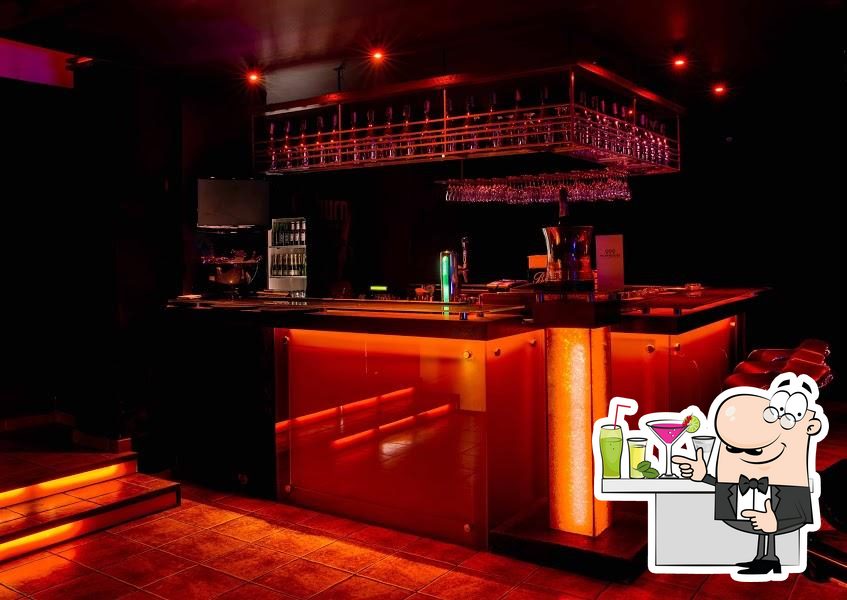 Playhouse Gentleman's Club, Warsaw Restaurant reviews